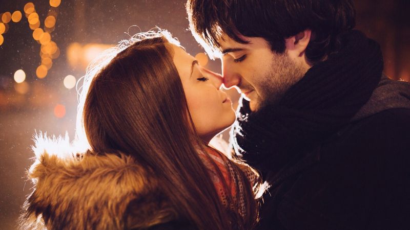 LoviaFlame - A Complete Summary to Searching For Love Online LoviaFlame - A Complete Summary to Searching For Love Online